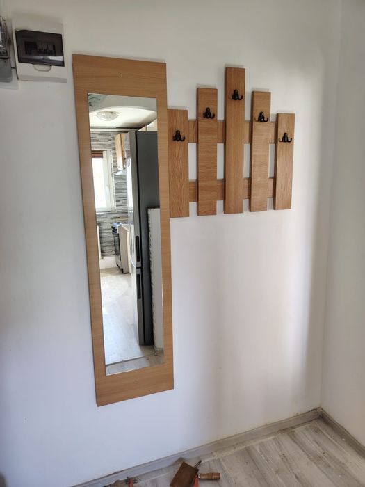 Cuier hol compus din doua corpuri.Oferta îl dau urgent