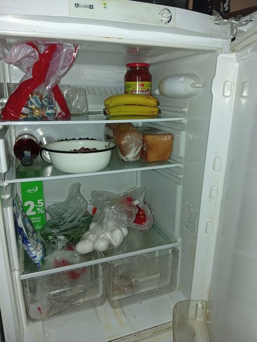 Продам холодильник indesit