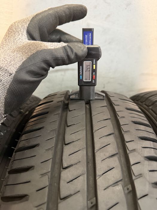 Гуми 215/70/15C. HANKOOK Vantra LT