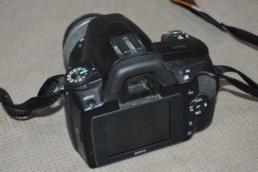 Foto DSLR SONY Alpha A290 + obiectiv 18-55mm SAM