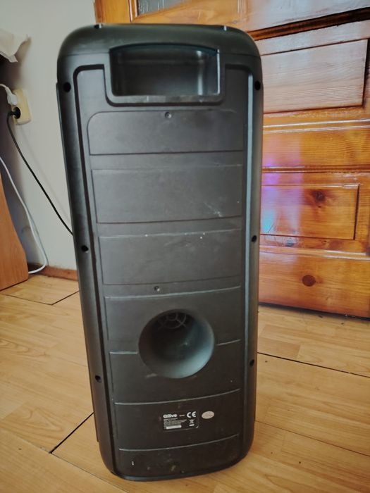 Vând  boxa Bluetooth