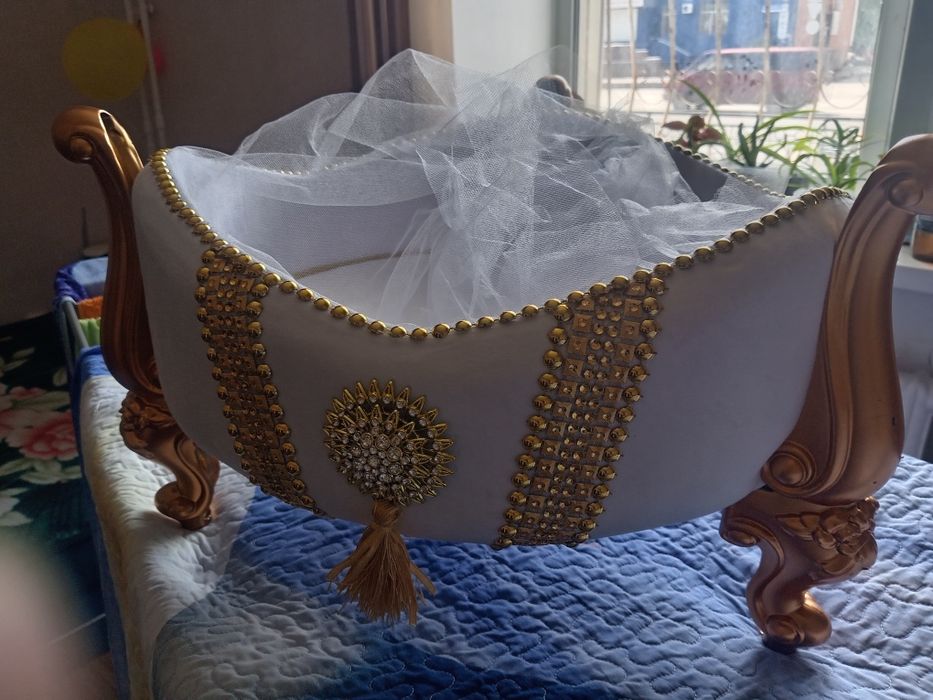 Продам корзину на той