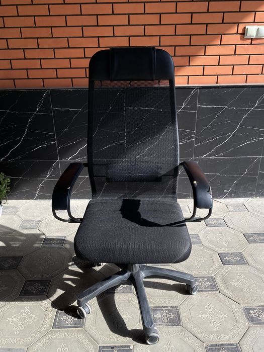 Продам офисное кресло