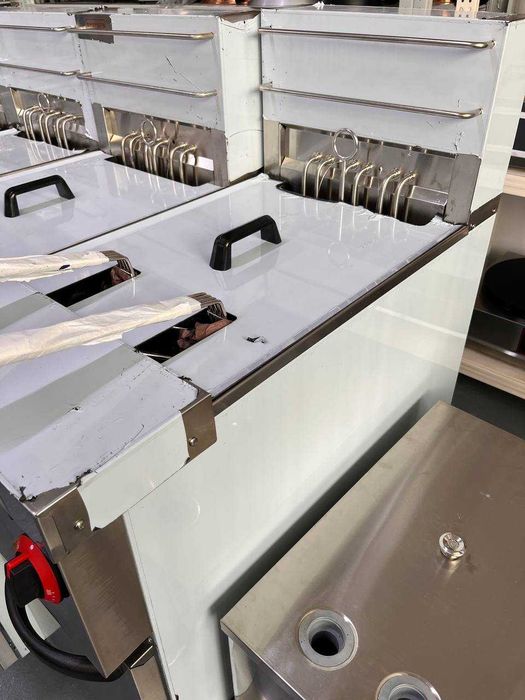 Фритюрница BROSKO BDF-26 (30 л)