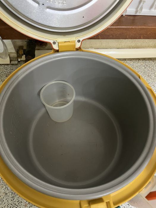 Корейская рисоварка с ложкой