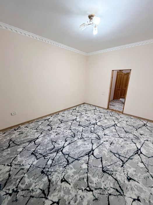 Дехкон бозор бозор янда 3 хонали квартира ИЖАРАГА