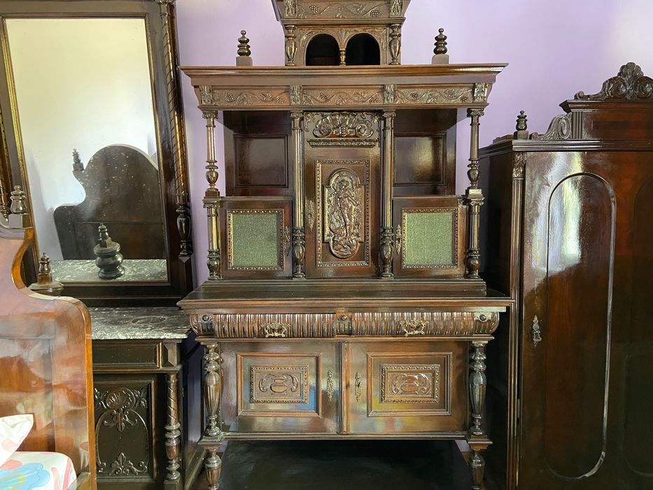 Mobila veche sculptata lemn masiv