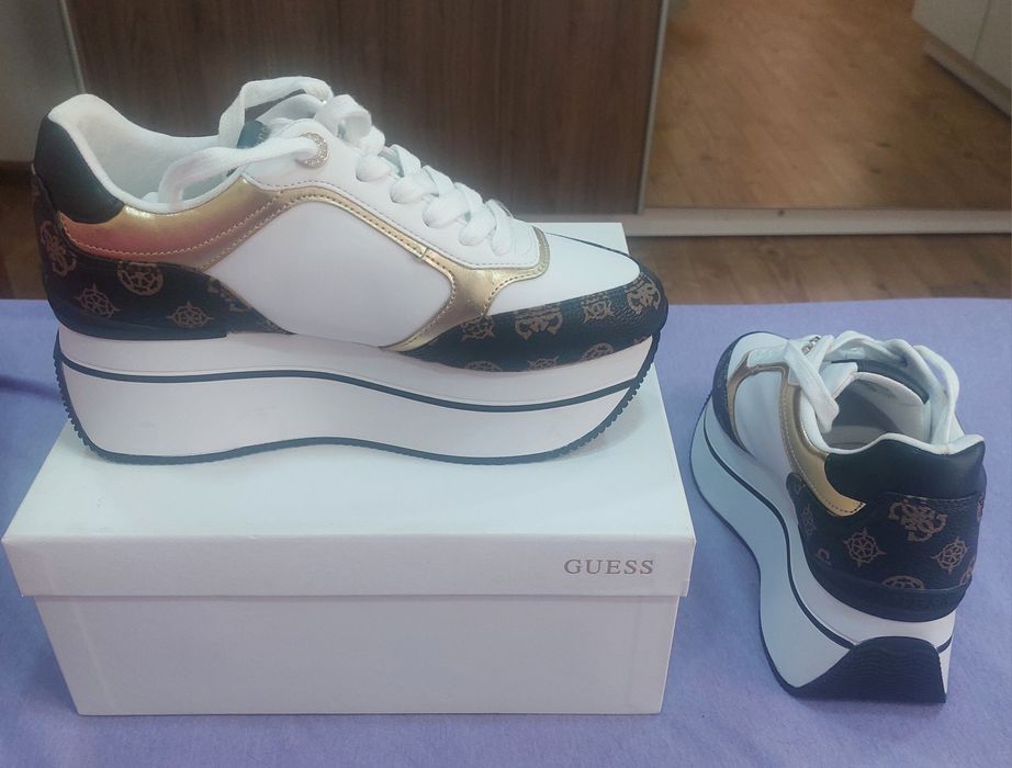 Дамски маратонки Guess