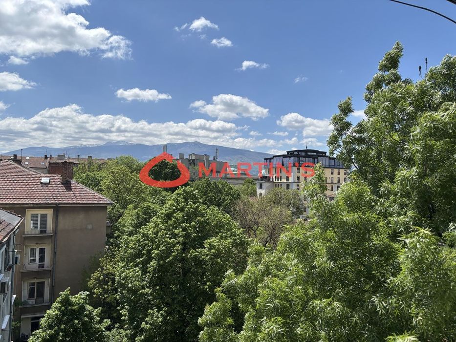 Дава се под наем Тристаен апартамент в София, Център - 84 кв.м за 1000 € - Снимка #2