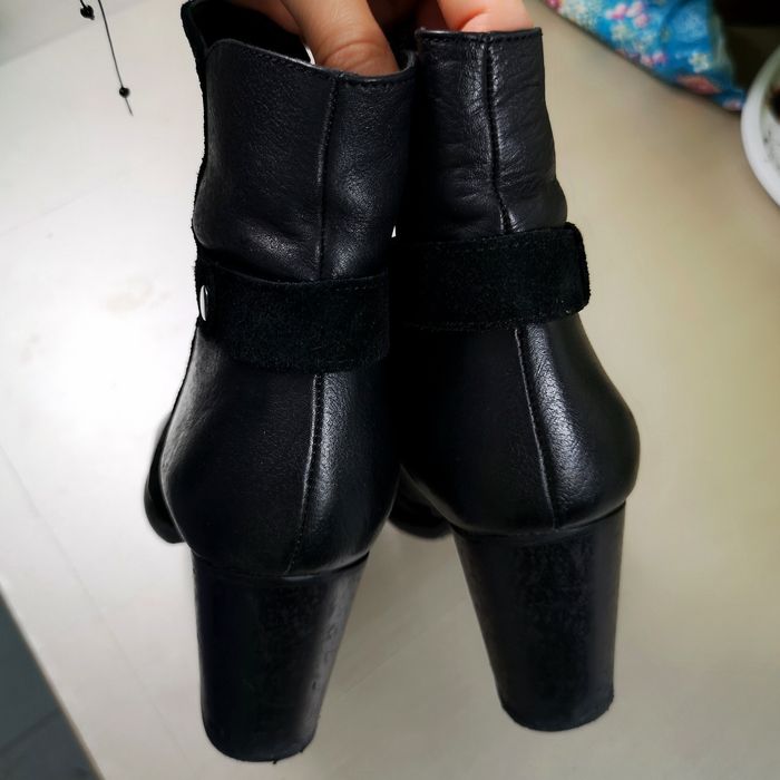 Дамски боти от естествена кожа и велур