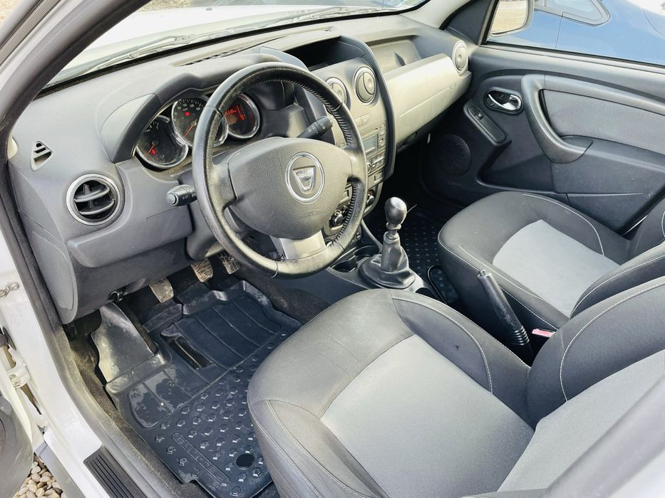 DACIA DUSTER 4x4 1.5 110 cp Euro 6 clima Posibilitate plata RATE