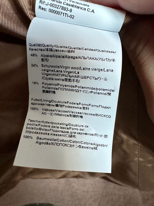 Palton Hugo Boss / lână și alpaca / Pret initial 895€ = 4475 lei / NOU