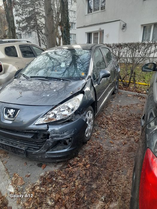 Vând Peugeot 207