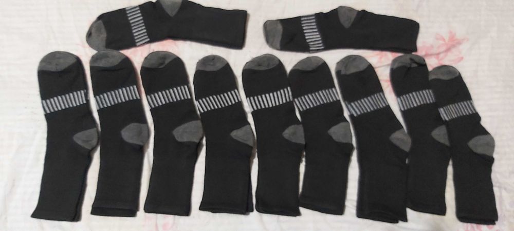 Продавам 11чифта мъжки чорапи