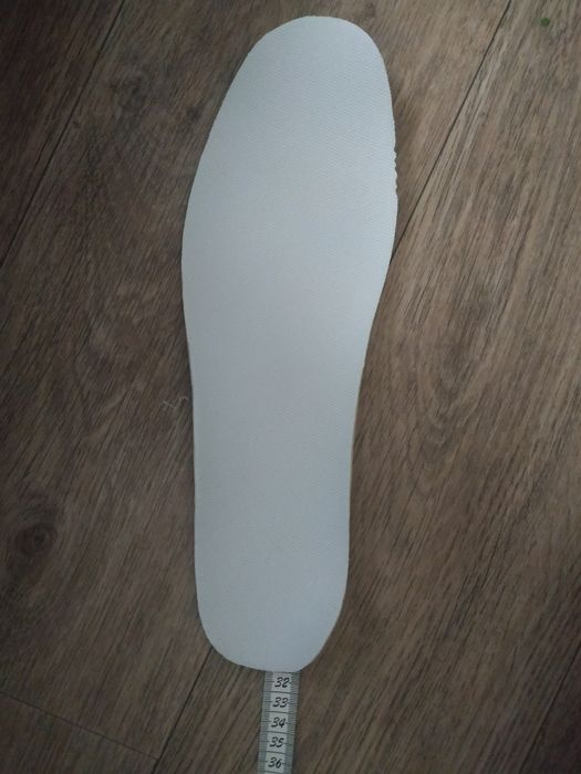 Продам новые кроссовки 47 размера