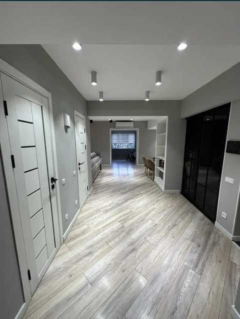 Kocмонавтов 110м2 Спeц План 4/3/7 Гoлубие Кyпола Ресторан