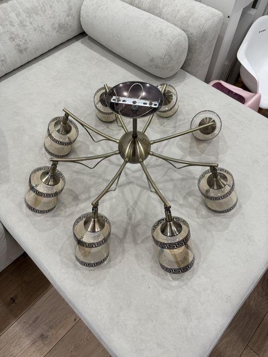 Продам две люстры дешево