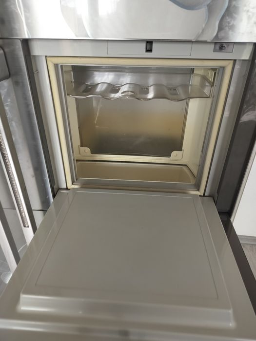 Срочно продам холодильник