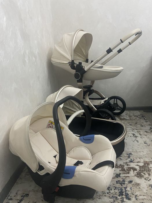 Детская коляска 3в 1