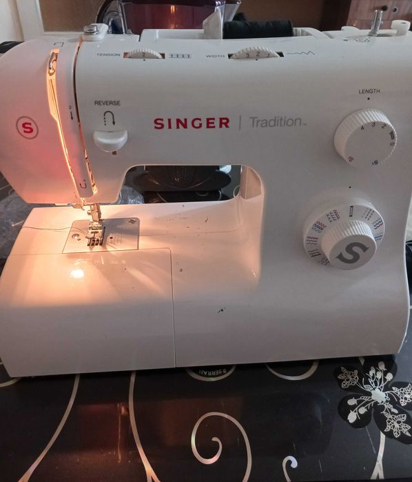 Продавам шевна машина