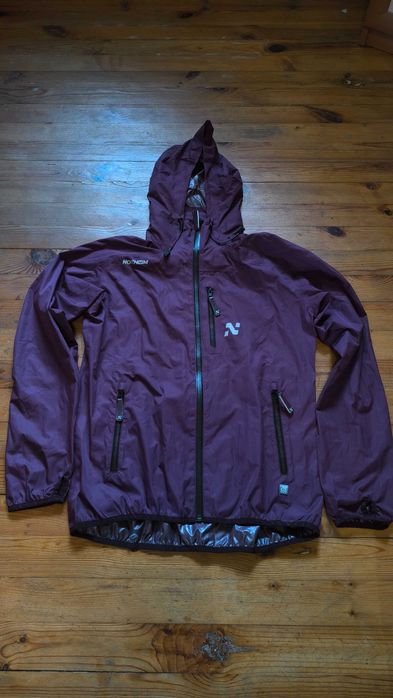 Яке Northeim, 10 000 mm воден стълб, размер M