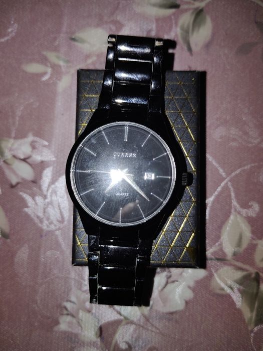 Продаются мужские часы Curren