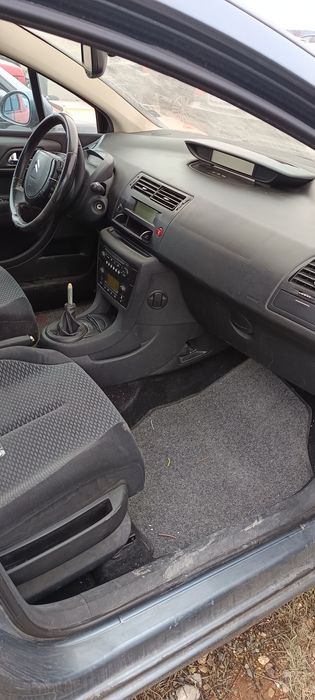 Ситроен С4 на части