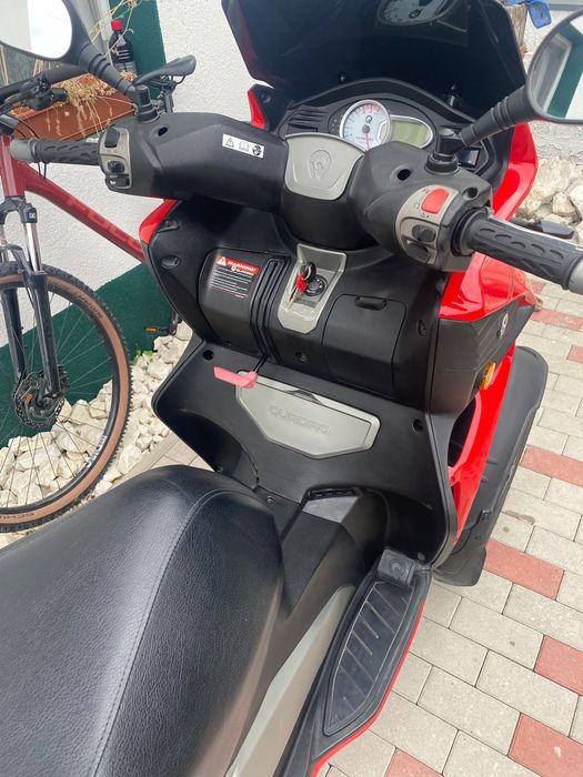 Motocicletă Quadro 350 s ae conduce cu categoria B