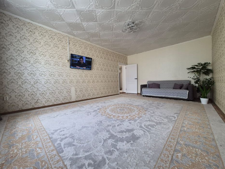 Продам дом в центре городе рынок