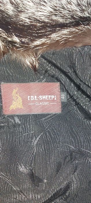 Продам шубу мутон, песец