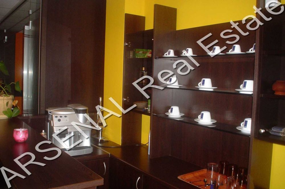 Продава се Офис в София, Медицинска академия - 165 кв.м за 2879 €/кв.м - Снимка #1