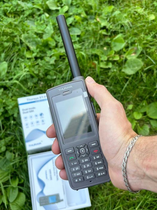 Спутниковый телефон Thuraya XT PRO DUAL