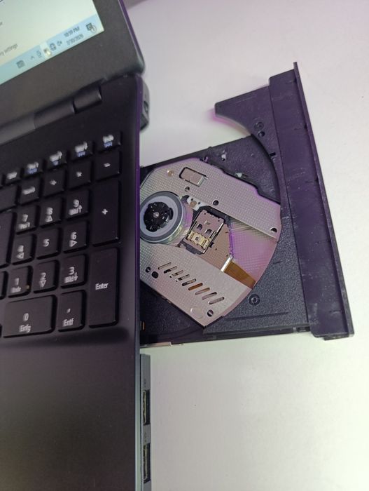Laptop office Acer e5 perfect funcțional cu baterie 6 ore