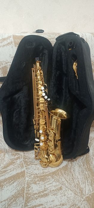 Продам Саксофон альтт