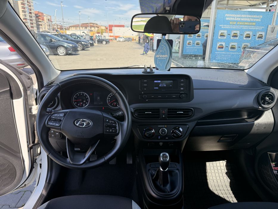 * * * HYUNDAI i10 Benzina 1.0 - 67 CP , 33.500km * * *