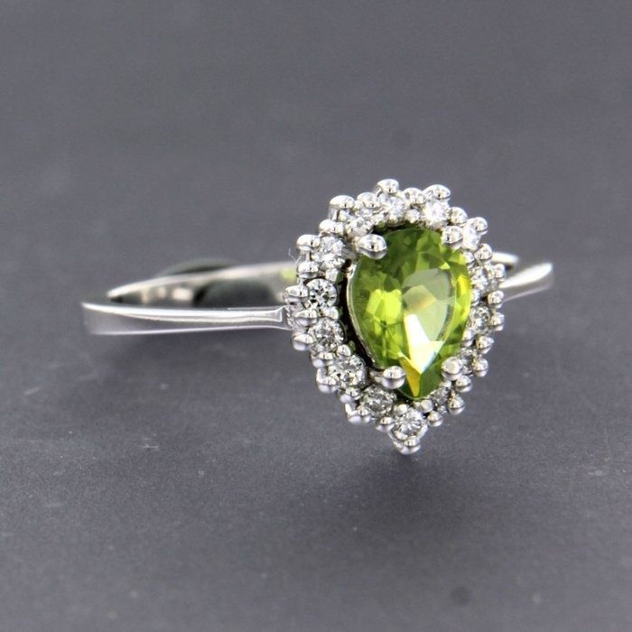 Inel aur alb 18 k cu peridot și diamante