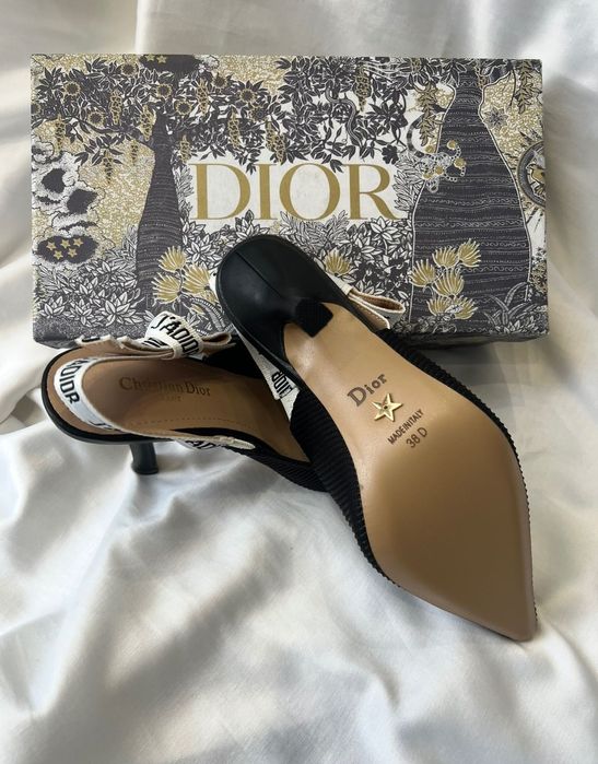 Високи токчета D*i*o*r