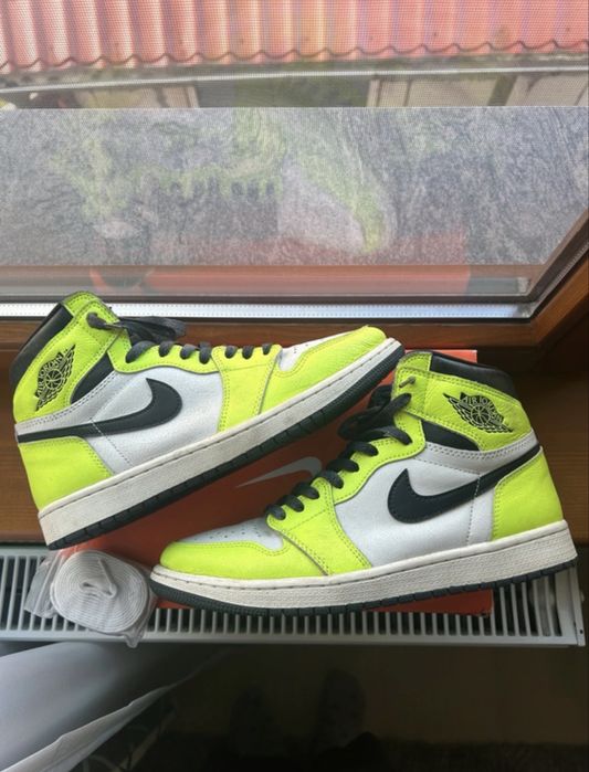 Jordan 1 Retro High OG “Volt Visionaire”