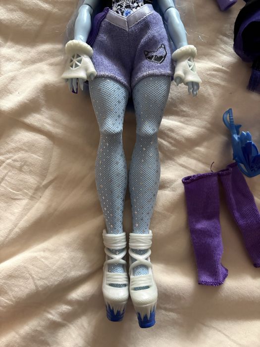 Продам куклу Monster High, Abbey Bominable