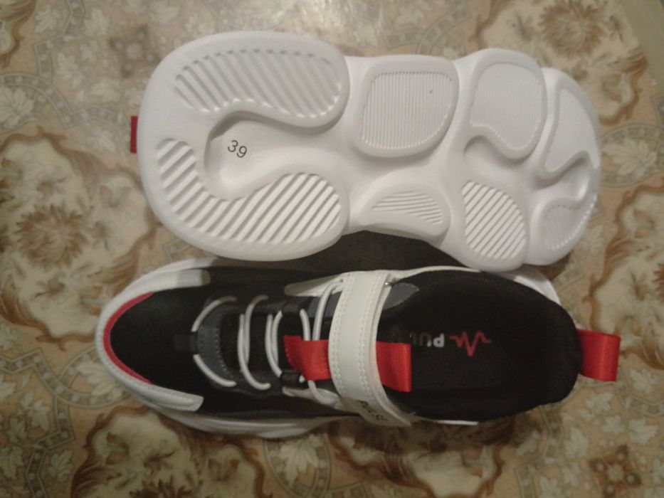 Кроссовки pulse.