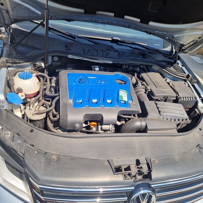 Volkswagen Passat 2012 ,140 cp
