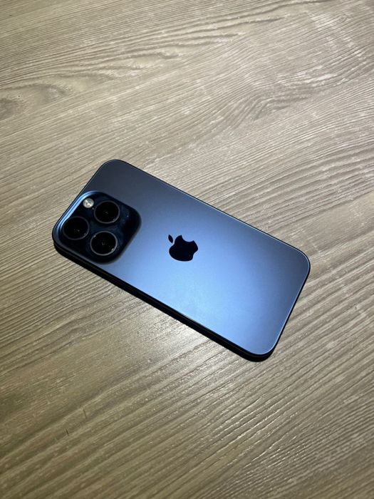 Продам Iphone 15 pro