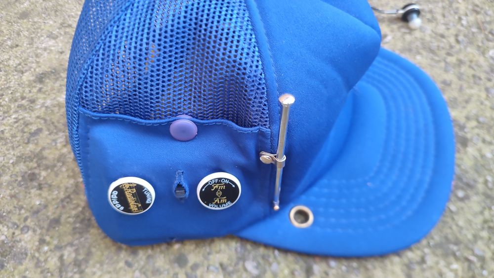 Șapcă Adidas cu radio