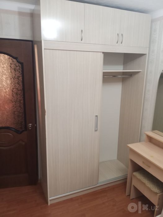 Шкаф купе кремовый
