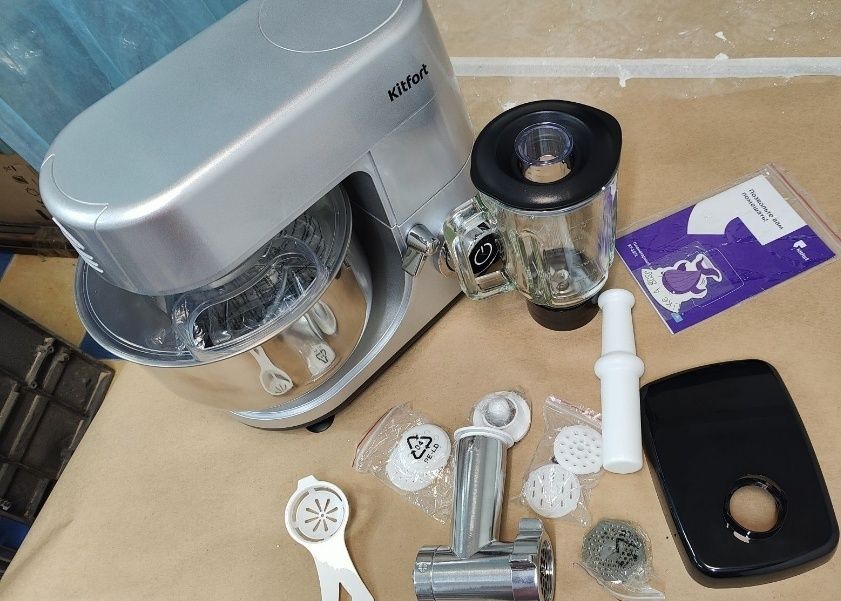 Миксер планетарный Kitfort KT1371. Новый