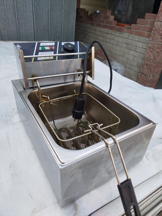 Продам фритюрницу