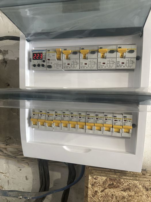 Продам 2х эт. дом