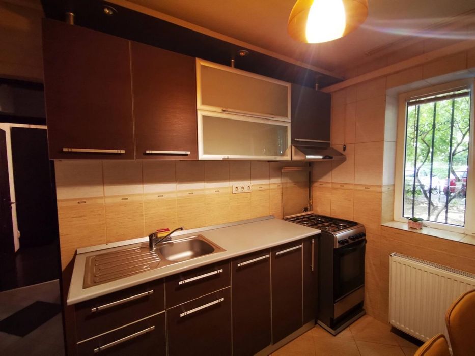 Apartament 2 camere de inchiriat, zona vest