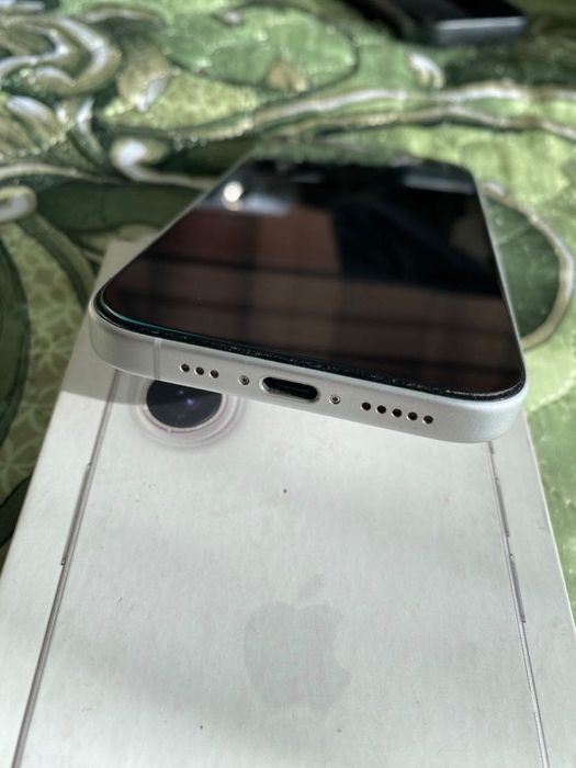 iPhone 16  на 128гб
