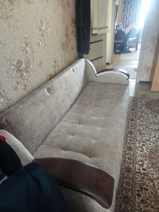 Зальный уголок и тахта